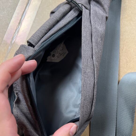 WATERFLY Small Fanny Packs Waist Bag - Picture 3 of 6